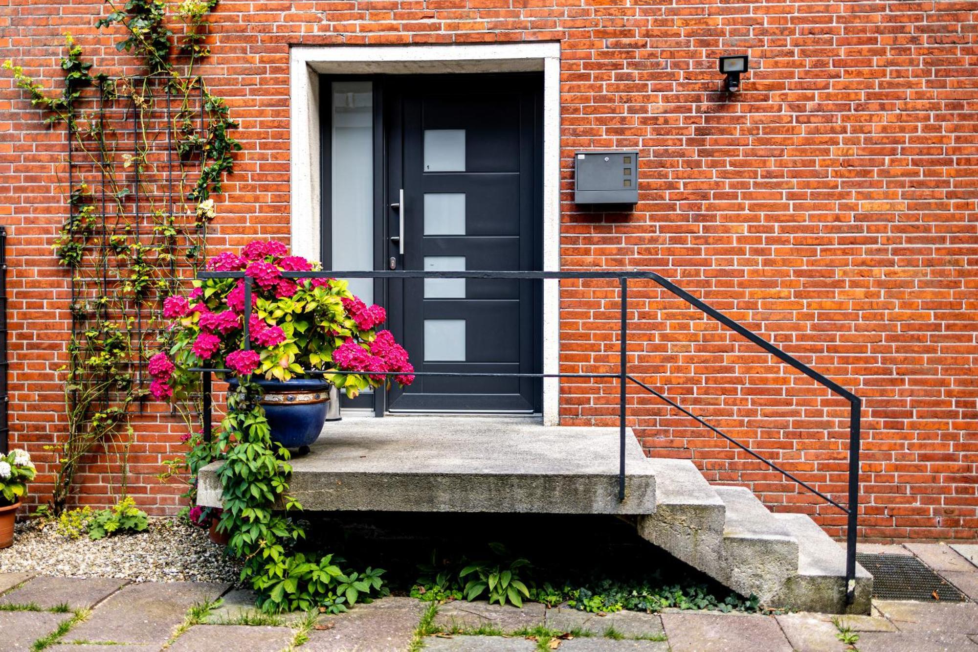 Visiet - Ferienwohnungen In Emden Buitenkant foto